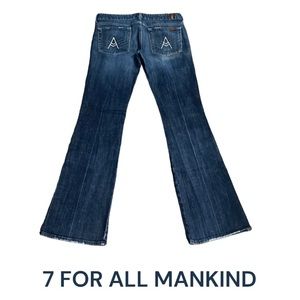 Authentic 7 For All Mankind signature A bootcut denim  jeans sz 31 woman’s